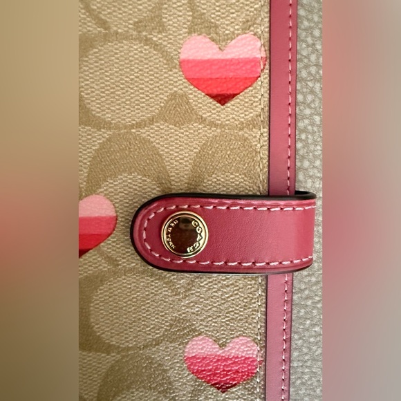 Coach signature print with hearts notebook cover. - Picture 2 of 5